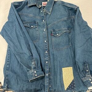 LEVI DENIM SHIRT